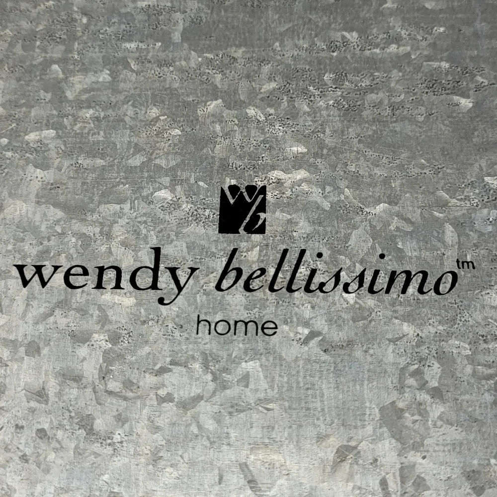DECORATIVE METAL SIGN 
